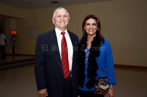 22112016 Lety Corral y Roberto.