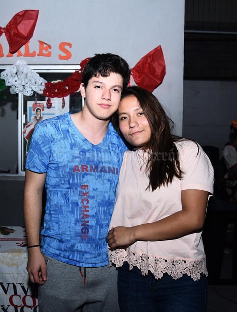 24112016 EVENTO ESCOLAR.  Jorge y Luisa.