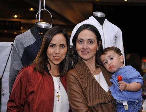 Mary Carmen, Alejandra y Bernardo