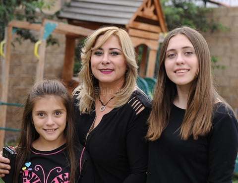 Ana Cris, Anilú y Laura