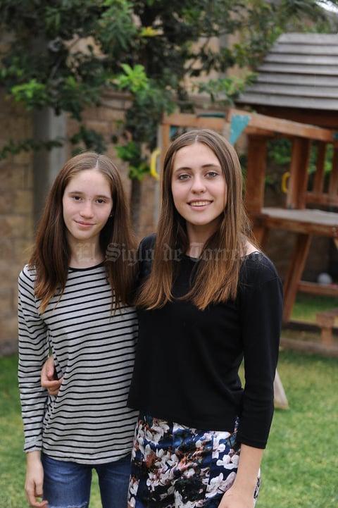 Anilú y Mariana