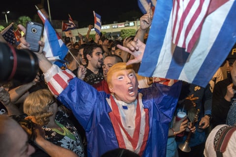 Un disfraz del presidente electo, Donald Trump, recordó que muchos de los exiliados confiaron en el magnate por sus ideas sobre Cuba.