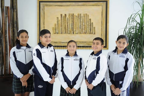 28112016 ALUMNOS DESTACADOS.  Cynthia Regina Montoya, Kevin Román, Danna Valeria Ramírez, Máximo Enrique Anaya y Ana Sofía Sánchez, pasaron a la segunda etapa del Concurso de Matemáticas ONMAPS (Olimpiada Nacional de Matemáticas) a nivel nacional.