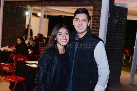 28112016 Shelsey y Andrés.