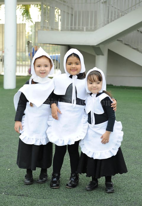 29112016 Ellie, Ximena y Chelsey.