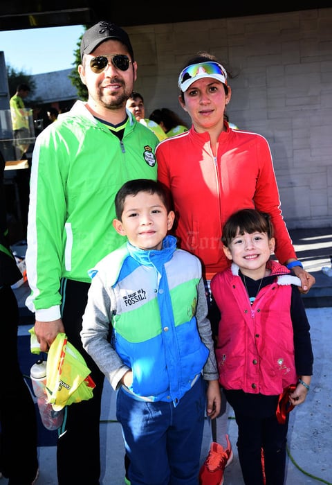 30112016 Familia Rosales Zapata.