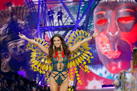 Alessandra Ambrosio.