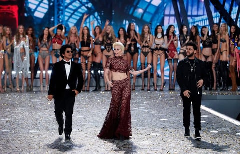 Lady Gaga se presentó junto a The Weeknd y Bruno Mars.
