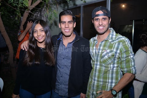 01122016 Alejandra, Julio y Juan Carlos.