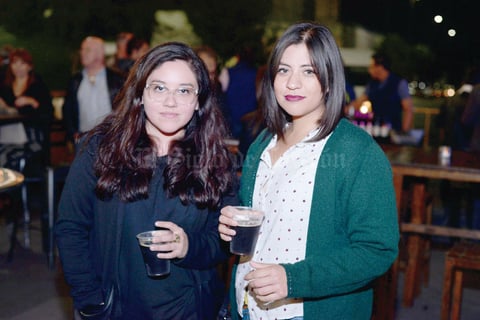 02122016 Karen y Virginia.