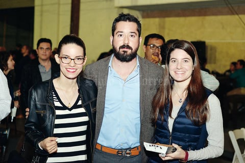 02122016 Lucía, Leopoldo y Marifer.