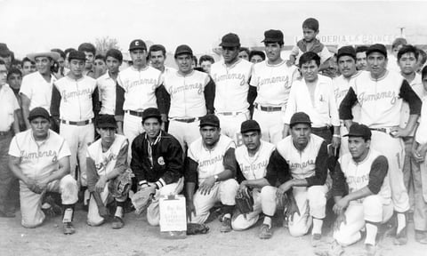 04122016 Alfredo Tello Ortega, Fidencio Díaz, Fernando Álvarez, Lázaro Díaz (f), Fernando Soto, Marcos, Guadalupe Martha Mónico, Juan Rivas y Germán Durán, en la década de los 60.
