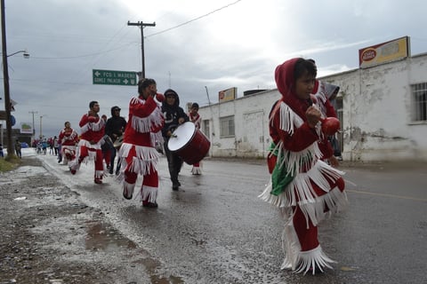 Danzantes de todas las edades estuvieron presentes en la peregrinación.