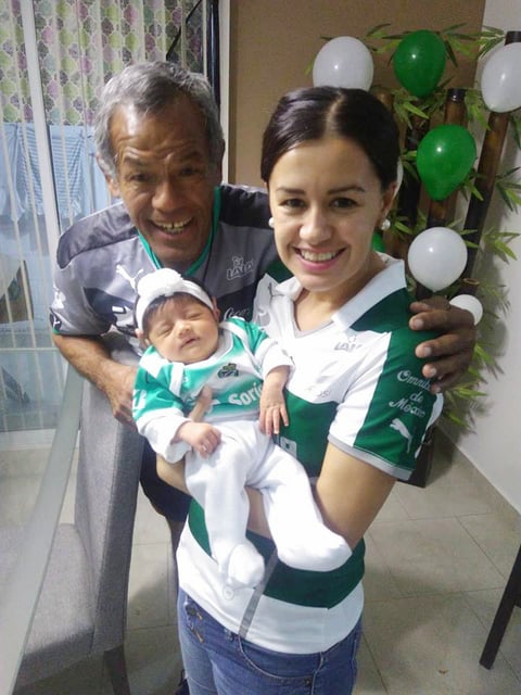 08122016 Carlos Bernardo, Erika y Emma.