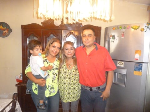 08122016 Familia Quiñones Esparza.