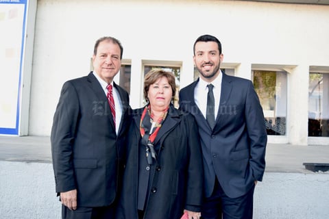 08122016 José Luis Villarreal, Leticia Castaña y Fernando Villarreal.
