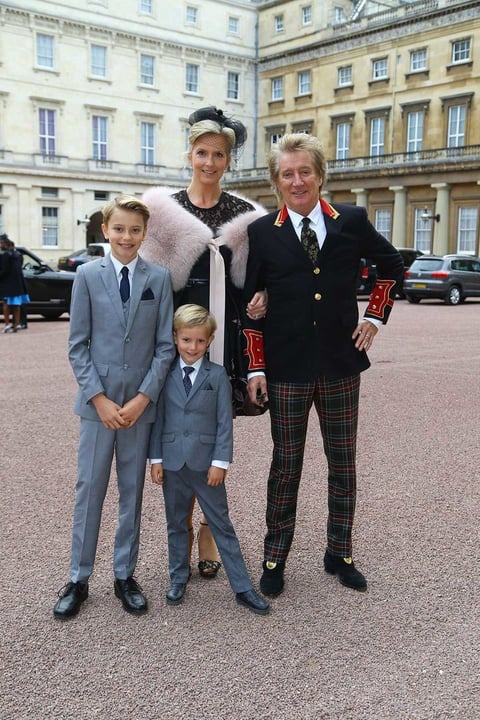 El cantante es padre de ocho hijos con cinco mujeres distintas. Primero, fue padre de Sarah junto a Susannah Boffey, una estudiante de arte, en 1963. Después se casó con Alana Hamilton en 1979, con quien tuvo dos hijos, Kimberley y Sean. De su relación con la modelo Kelly Emberg nació la pequeña Ruby. Los siguientes dos hijos, Renée y Liam, son frutos de la relación con la modelo Rachel Hunter, con quien se casó en 1990. Actualmente, el actor está casado con Penny Lancaster con quien tiene dos hijos, Alastair y Aiden.