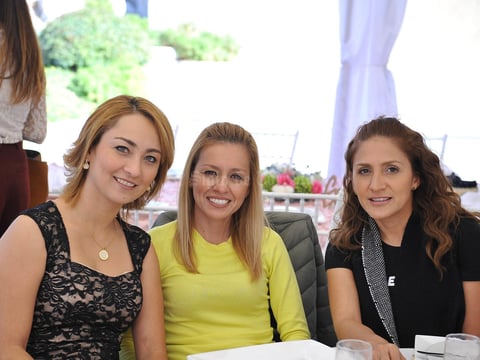 Liliana, Roxana y Ana