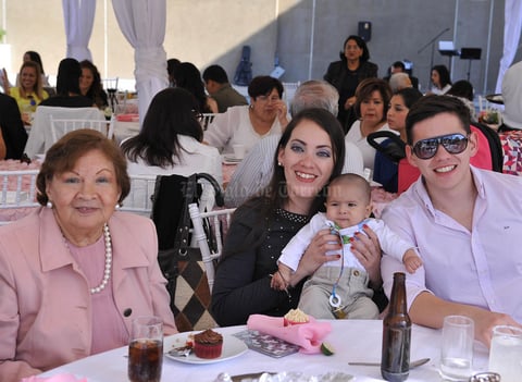 Martha, Sofía, Ernesto y Alejandro