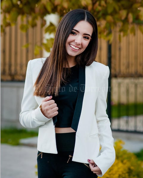 Mariangel 8