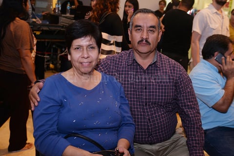10122016 EN RECIENTE EVENTO.  Norma y Sergio.