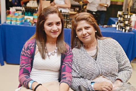12122016 EN RECIENTE EVENTO.  María Fernanda y Angélica.