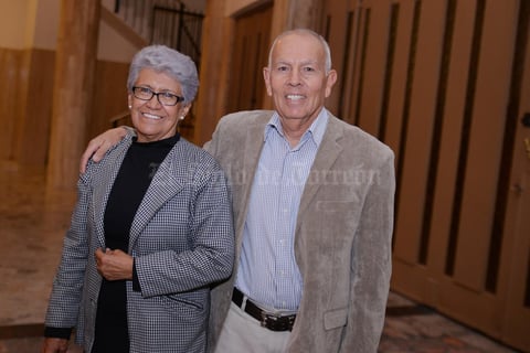 11122016 Rosalina y Gilberto.