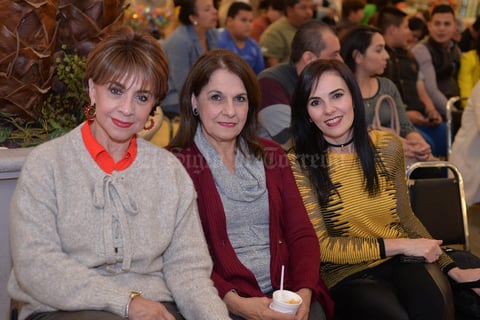 13122016 Licha, Lucía y Any.