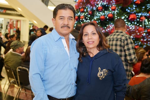 13122016 EN RECIENTE EVENTO.  Antonio y Carmen.