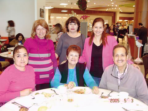 15122016 Emilia, Socorro, José Luis, Lorena, Martha y Sandy.