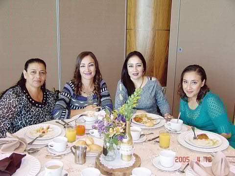 15122016 Diana Patricia, Paty, Nany y Diana.