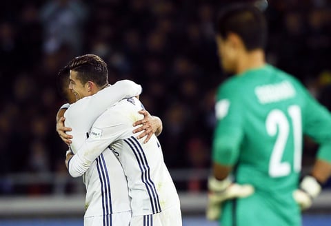 Aunque los nipones comenzaron bien plantados y con las líneas muy juntas, el gol llegó con el primer tiro a puerta del Madrid.