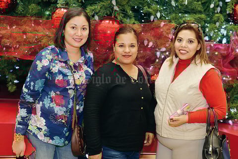 19122016 AMIGAS.  Norma, Fabiola y Selene.
