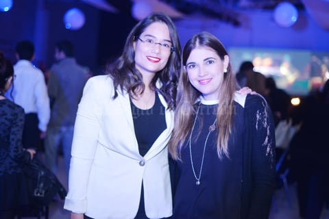22122016 Kenia y Zayra.