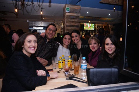 Paty, Mundo, Anabel, Ángela, Mónica y Lety