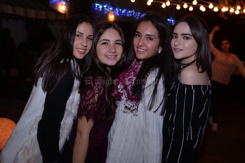 Valeria, Angélica, Maritere y María Julia