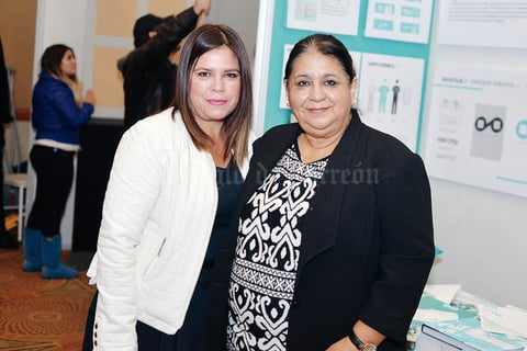 25122016 EN RECIENTE EVENTO.  Lucía y María Guadalupe.