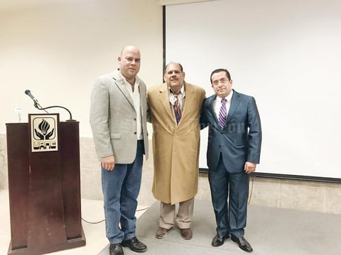 25122016 Lic. Francisco Ramos, Dr. Francisco López y Lic. Gilberto Silva.