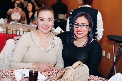 26122016 Perla y Erika.