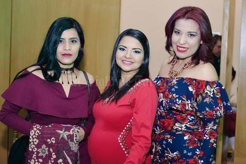26122016 Wendy, Karla y Valeria.