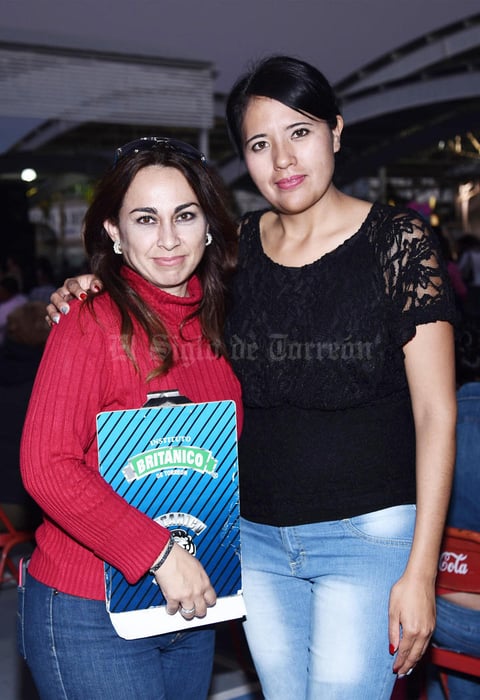 29122016 Gaby y Jessica.