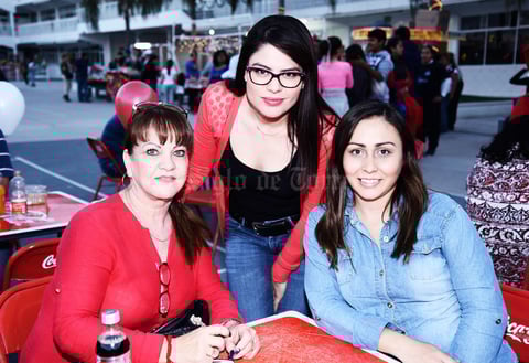 29122016 Irma de Alba, Julieta de Alba y Saraí Braham.