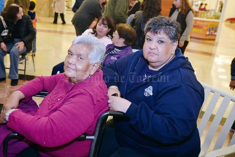 29122016 Carmelita y Blanca.