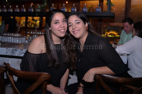 30122016 Cristy y Elba.