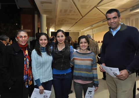 02012017 Mónica, María, Diana, Ana y Julio César.