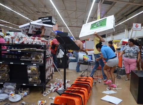 La Asociación Nacional de Tiendas de Autoservicios y Departamentales (ANTAD) reportó 79 establecimientos saqueados además de 170 tiendas bloqueadas por inconformes.