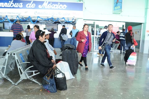 La línea no les ofreció devolución, hospedaje o algún servicio extra que compensara el retraso, pues al momento de venderles los boletos les aseguraron que no habría dificultades