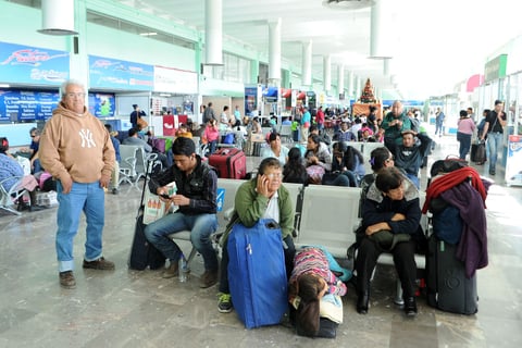 Hasta mediodía del miércoles sólo había salidas a Monterrey, Nuevo León; Reynosa, Matamoros, Nuevo Laredo, Tamaulipas, además de los municipios coahuilenses.