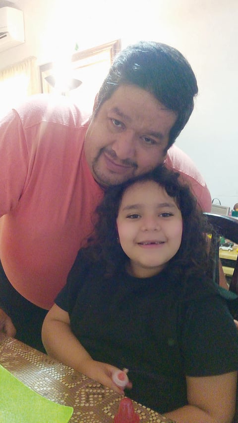 05012017 Allison Rafaella con su papá, Rafael Guzmán.