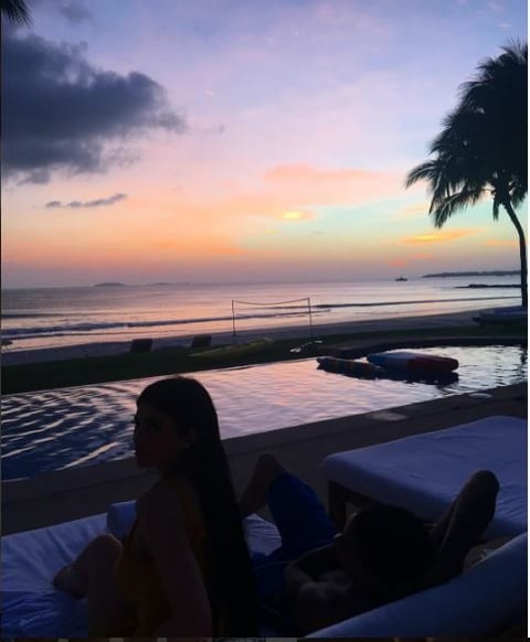 La media hermana de las Kardashian disfrutó del atardecer de Punta Mita.